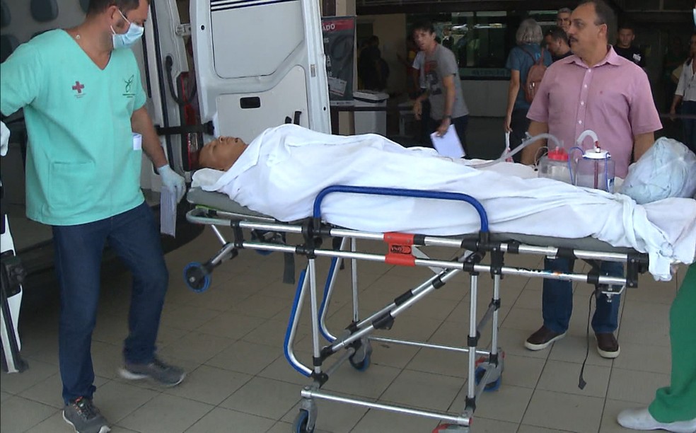 Warley está internado desde a última sexta-feira, quando foi esfaqueado durante uma suposta tentativa de assalto (Foto: Reprodução/TV Cabo Branco)