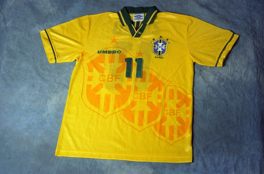Camisa utilizada pela seleção, com a marca Umbro, em 1994