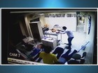 Gerente é agredido durante assalto em agência dos Correios; veja vídeo