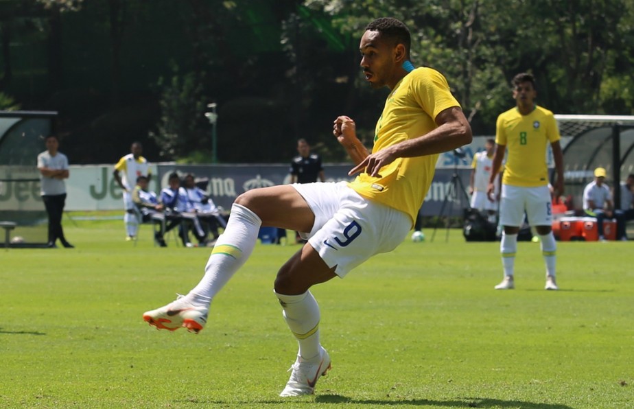 Primeiro tÃ©cnico de joia da SeleÃ§Ã£o Sub-20 nÃ£o esperava o boom do garoto de R$ 60 mi: 