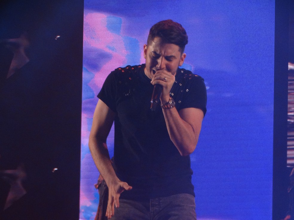 Jonas Esticado se apresentou pela terceira vez na festa junina (Foto: Lafaete Vaz/G1)