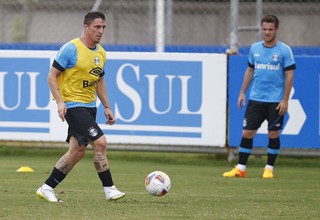 Grêmio evita prazo a Cebolla, mas vê evolução após dor durante tratamento