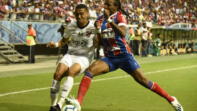 Primeiro tempo terminou em 0 a 0 