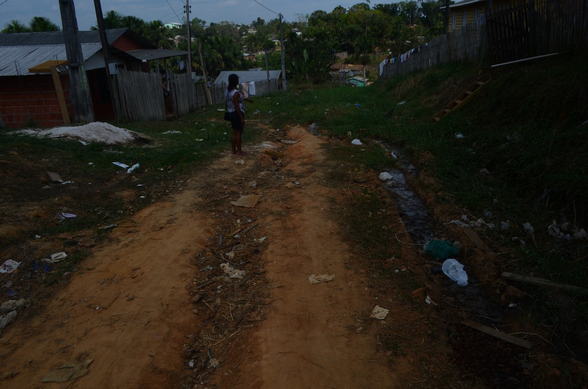 Moradores de bairro em Cruzeiro do Sul cobram recuperação e iluminação