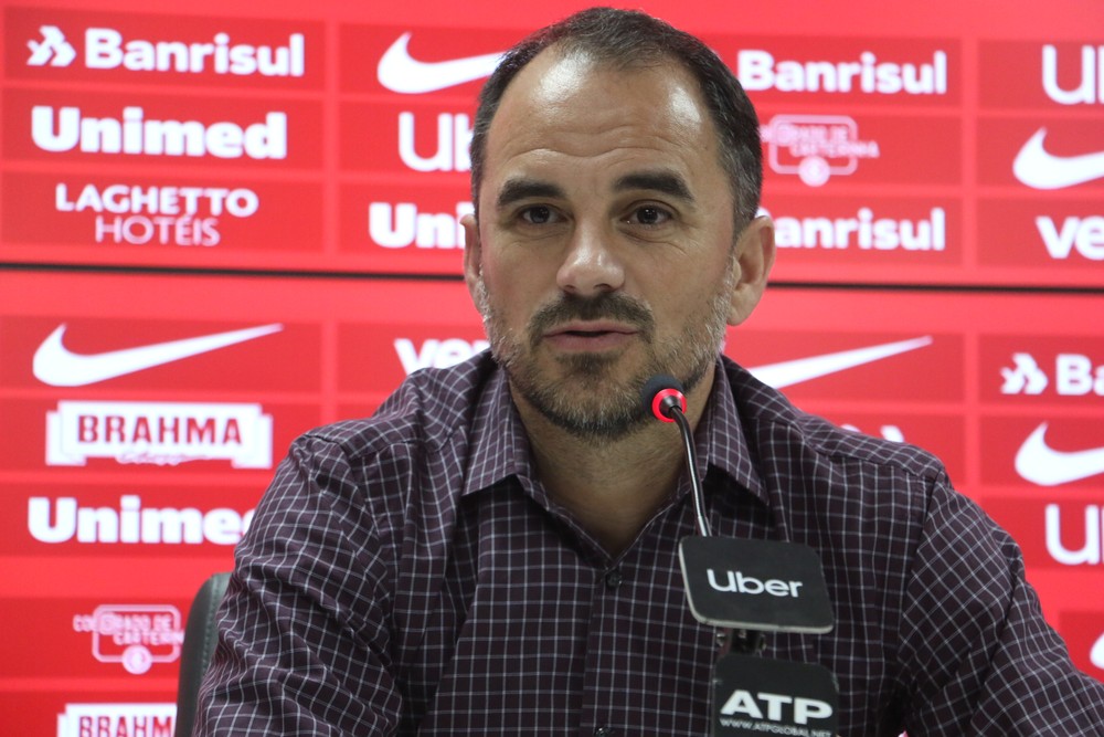 Rodrigo Caetano não cogita trocar o Internacional para assumir o Palmeiras: 