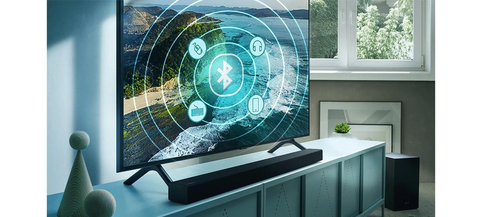 Diversos modelos de TV já contam com Bluetooth integrado — Foto: Divulgação/Samsung