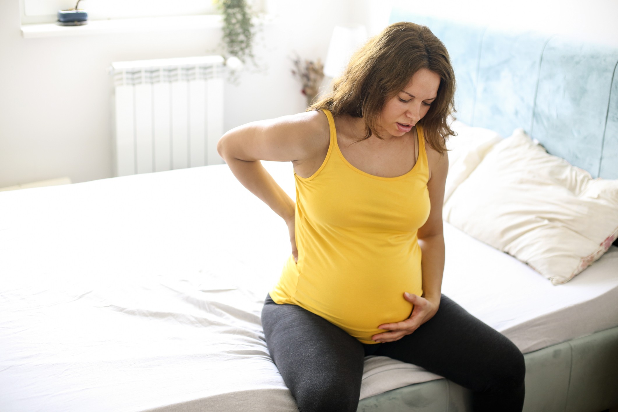 Quiropraxia na gravidez pode ajudar a aliviar dor na lombar (Foto: Getty Images)