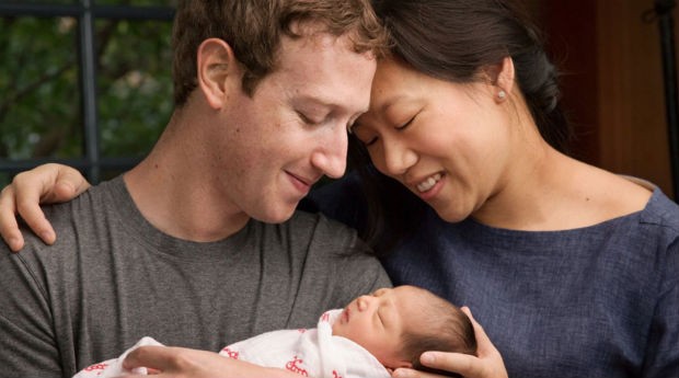 Mark Zuckerberg, Priscilla Chan e a bebê Max (Foto: Reprodução/Facebook)