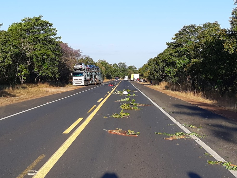 Motociclista sobrevive a acidente envolvendo quatro veículos na BR-316 no Maranhão — Foto: Divulgação/PRF