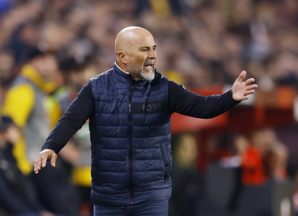 Sampaoli comandou o Sevilla até março deste ano — Foto: Reuters