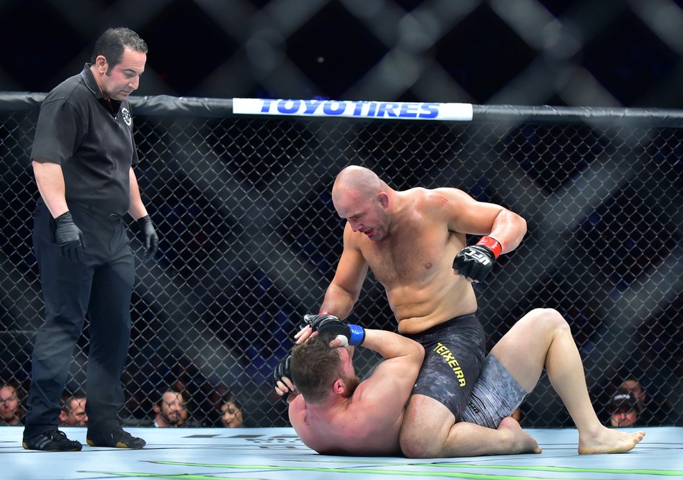 Glover Teixeira conseguiu grande virada contra Ion Cutelaba â?? Foto: Jason Silva