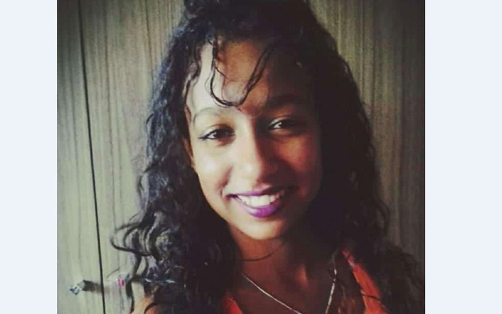 Lorena Almeida dos Anjos, de 18 anos, foi achada morta em fazenda no extremo sul da Bahia — Foto: Redes sociais