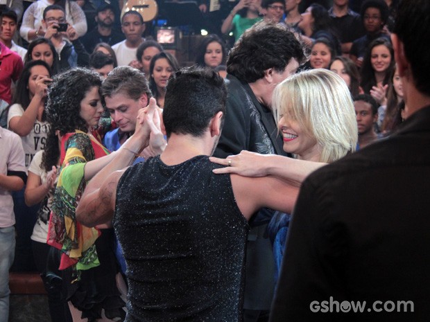 Bianca Rinaldi e Fábio Assunção dançam Sidney Magal no Altas Horas (Foto: TV Globo/Altas Horas)