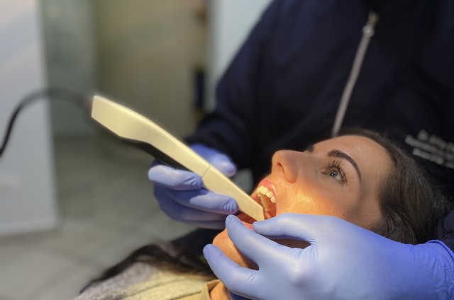 Alinhadores invisíveis apostam em modelo econômico