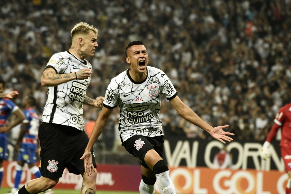 Autor do gol, Cantillo desfalcará Corinthians para jogar Eliminatórias