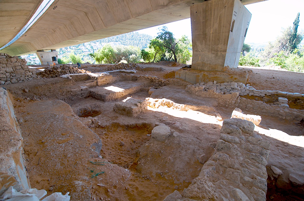 Segundo especialistas, edifício religioso data da mesma época que o Templo de Salomão, em Jerusalém, único que podia ser usado pelos fiéis da época de acordo com o Livro Sagrado (Foto: Wikimedia Commons)