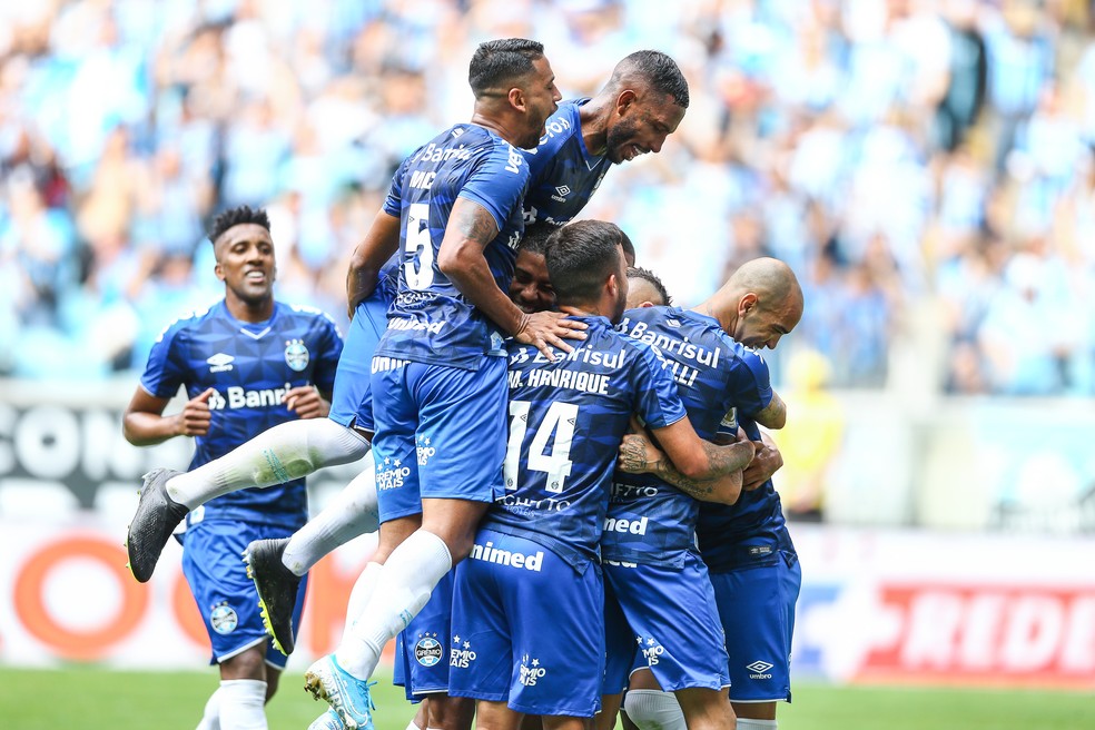 Grêmio e Flamengo dominam seleção do Cartola