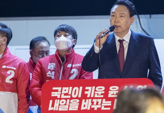 O fim da "idade coreana" foi uma promessa de campanha do presidente eleito da Coreia do Sul, Yoon Suk-yeol. (Foto: GETTY IMAGES (via BBC))