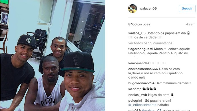 Walace da apoio e tranquilidade á Lago na concentração para 2º jogo