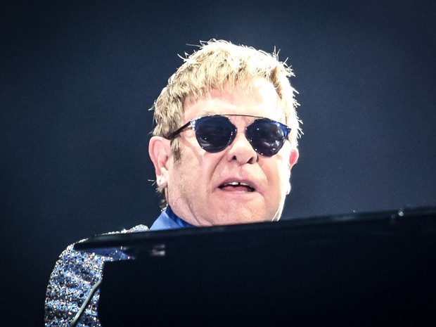 Elton John toca seu piano durante sua apresentação no Palco Mundo, no Rock in Rio 2015 (Foto: Fabio Tito/G1)