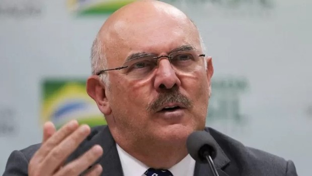 Ex-ministro da Educação Milton Ribeiro admitiu em áudio priorizar dois pastores com dinheiro do governo federal (Foto: AGÊNCIA BRASIL via BBC)