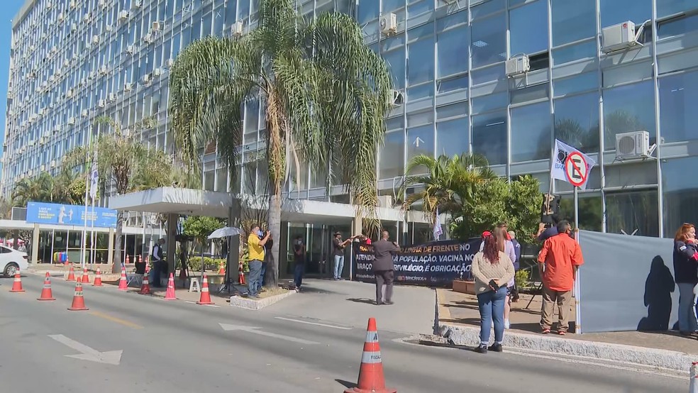 Bancarios E Funcionarios Dos Correios Nao Terao Prioridade Para Se Vacinar Em Sp E Seguirao Criterio De Idade Diz Secretaria Sao Paulo G1