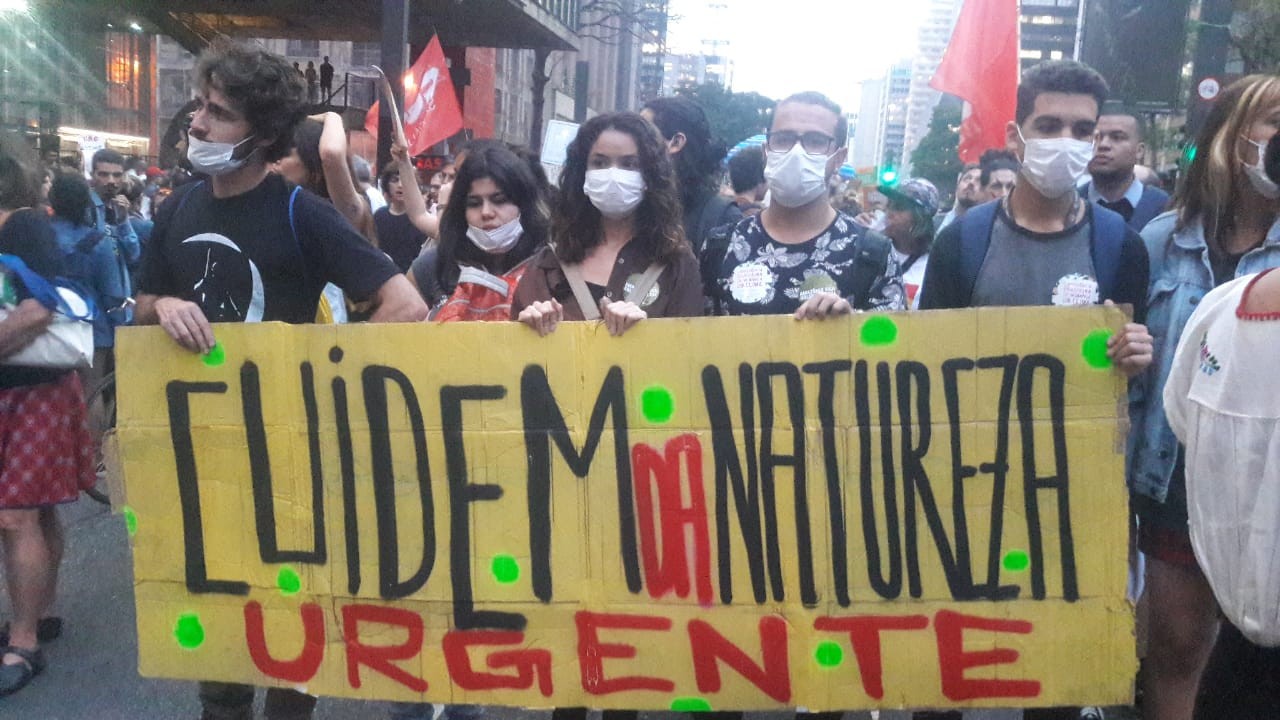 Jovens protestam na Greve Global Pelo Clima em São Paulo  (Foto: Vanessa Centamori)