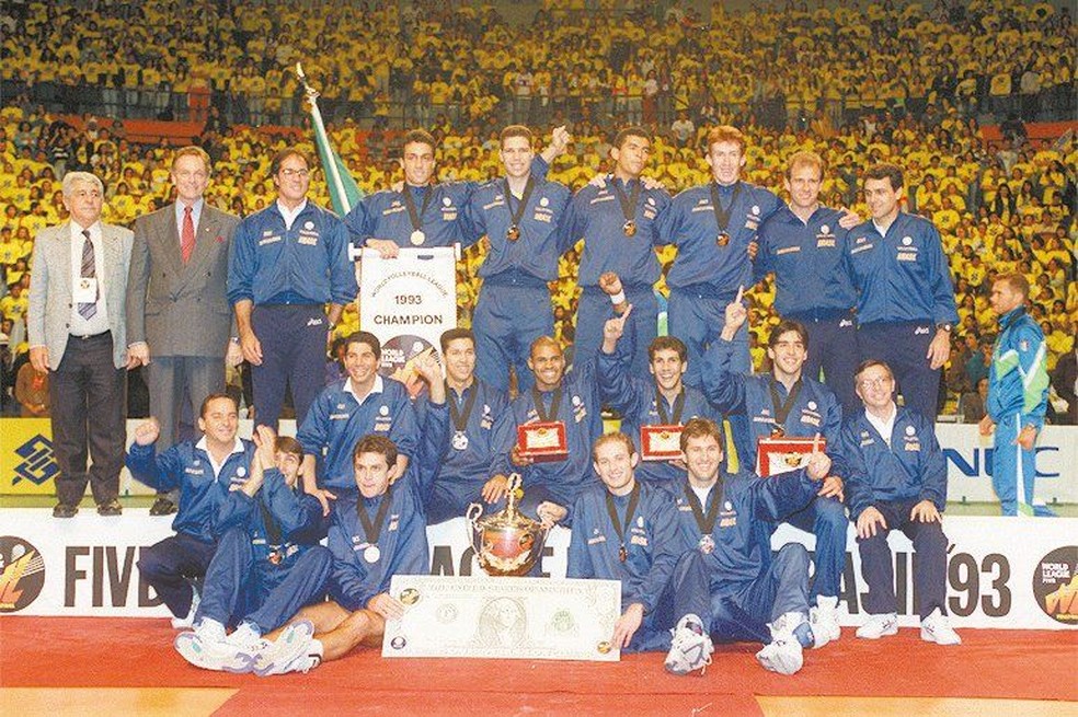 Ex Jogador Da Selecao Max Lembra Problemas Internos Do Brasil Nos Jogos De 1996 E 2000 Separei Dois Medalhoes De Pancadaria Volei Ge