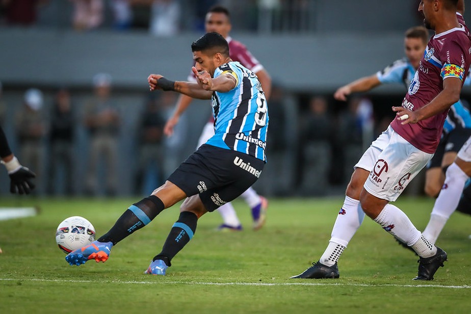 O uruguaio Suárez é a atração da final do Gaúcho, entre Grêmio e Caxias