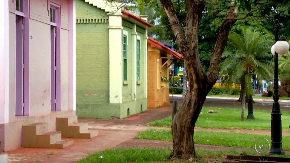 Casas construídas na década de 20 são atração em Ourinhos (Foto: TV TEM/Reprodução)