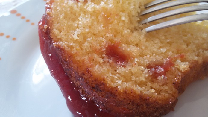 Resultado de imagem para Receita de bolo de kefir com goiabada