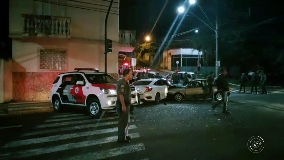 Perseguição Policial Termina Em Acidente Na Avenida Nações Unidas Em Bauru Bauru E Marília G1