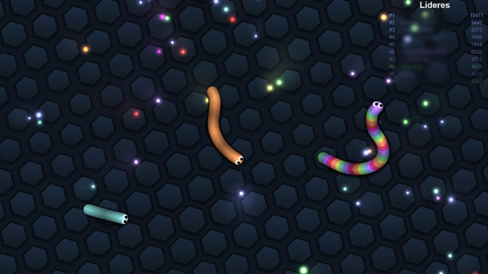 Slither.io tem um conceito semelhante ao de Agar.io, mas com uma jogabilidade que lembra o clássico jogo da cobrinha nos celulares antigos — Foto: Reprodução/Rafael Monteiro