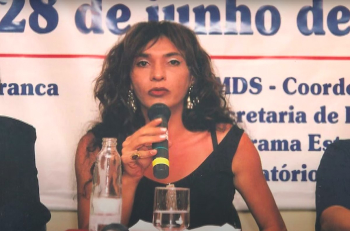 Janaína Dutra, travesti e ativista cearense, é homenageada pelo Google - G1