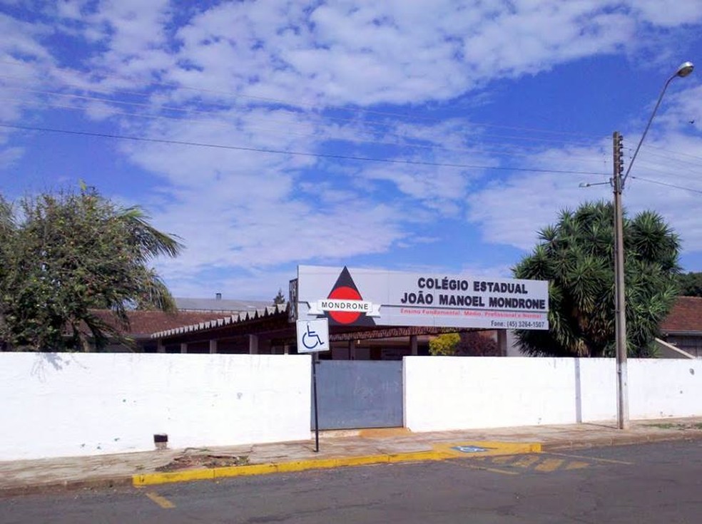 Segundo a polícia, o ataque foi registrado na manhã desta sexta-feira (28), no Colégio Estadual João Manoel Mondrone, em Medianeira — Foto: Divulgação