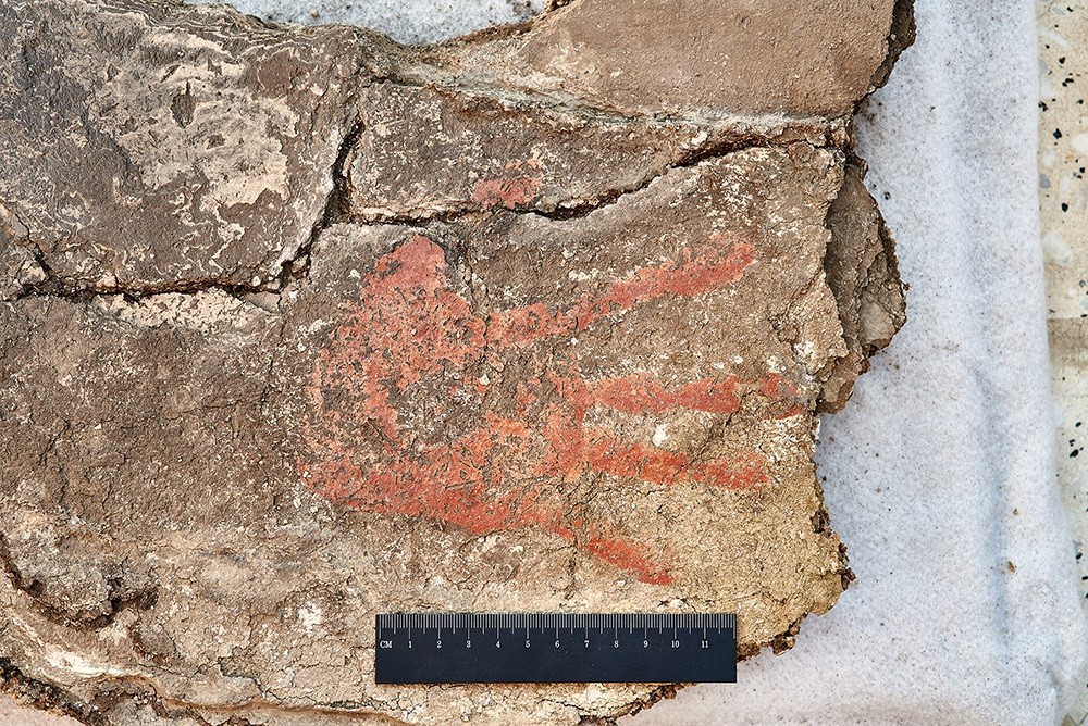 Impressão de mão encontrada em Çatalhöyük, na Turquia  (Foto: Jason Quinlan/Çatalhöyük Research Project )