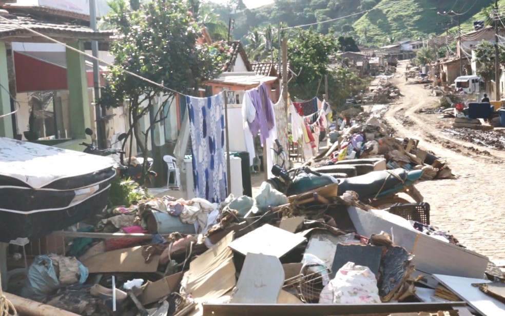 Distrito de Nova Alegria, em Itamaraju, no extremo sul da Bahia, ficou destruído após fortes chuvas — Foto: Paulo Souza/g1