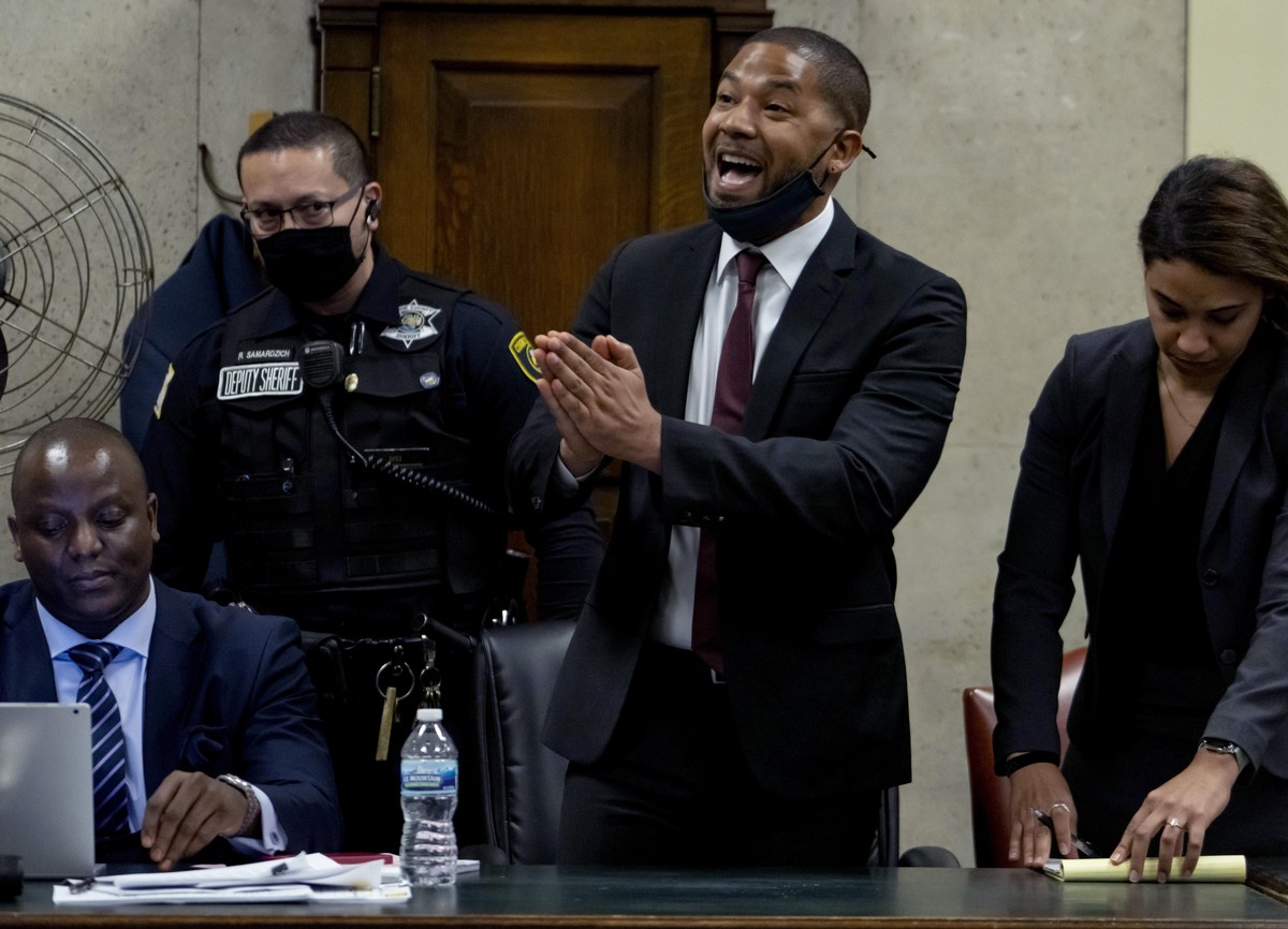 Jussie Smollett está condenado a 5 meses de prisão por fingir ataque racista e homofóbico |  TV e séries