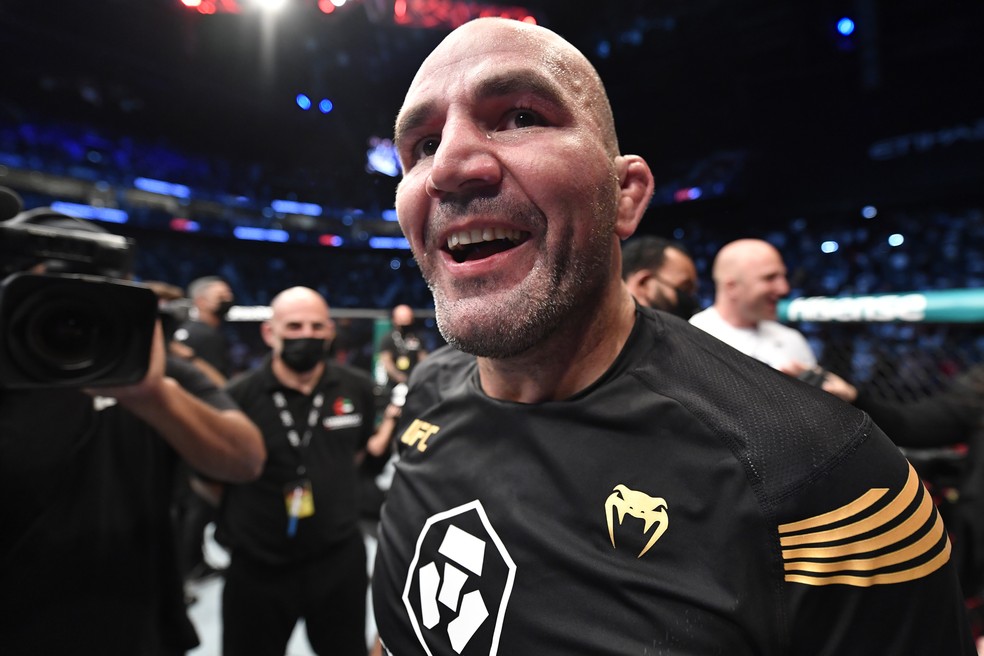 Glover Teixeira é o grande nome do Brasil no meio-pesado na atualidade — Foto: Getty Images