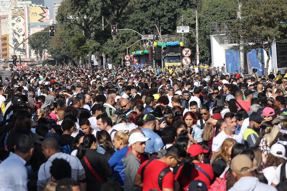 Chegadas de fiéis para a Marcha para Jesus 2022, realizado na cidade cidade de São Paulo, SP, neste sábado (9). — Foto: NEWTON MENEZES/FUTURA PRESS/ESTADÃO CONTEÚDO