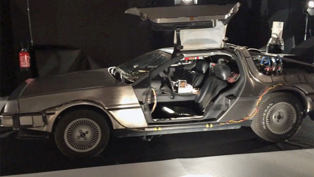 DeLorean, a máquina do tempo de 'De volta para o futuro', de 1985 (Foto: Luciana de Oliveira/G1)