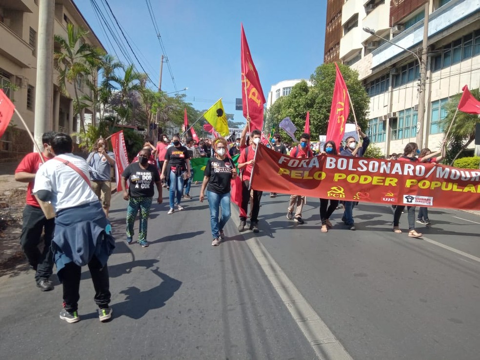 [Cuiabá, MT, 11h45] Passeata contra Bolsonaro e a favor da vacina em Cuiabá — Foto: Edna Sampaio