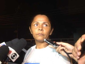 Terezinha Maria de Jesus, 36, mãe do menino Eduardo de Jesus Ferreira, 10 anos, morto durante ação policial no Conjunto de Favelas do Alemão. (Foto: Daniel Silveira / G1)