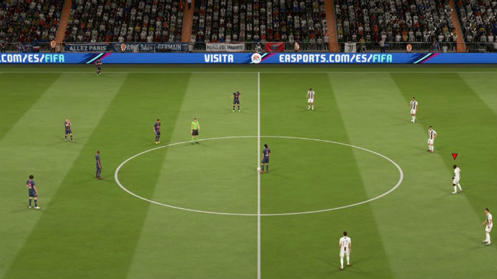 FIFA 19, ilustrado acima, é um jogo com menos detalhes e capricho que o novo FIFA 20 — Foto: Reprodução/TechTudo