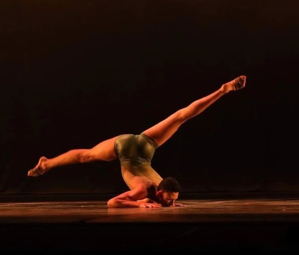 Amauri Lopes mora em Praia Grande e foi selecionado para dançar em um festival na Alemanha — Foto: Arquivo pessoal