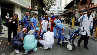 Pacientes mias graves precisaram ser transferidos às pressas — Foto: Fabiano Rocha / Agência O Globo