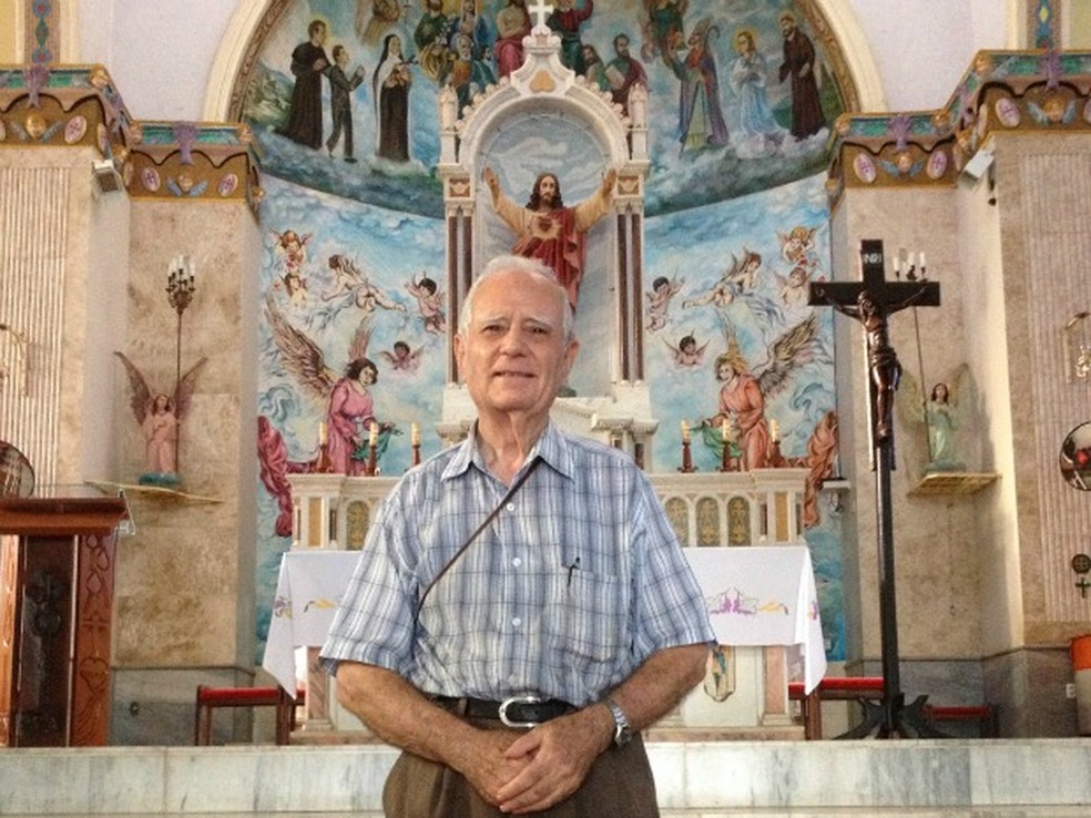 Dos 51 anos de sacerdócio de Padre Emílio, 40 foram dedicados à comunidade católica de Porto Velho. — Foto: Vanessa Vasconcelos/Arquivo/G1