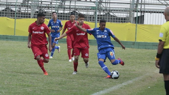 Cruzeiro vence Inter, elimina rival e avança à próxima fase na Copa sub-15