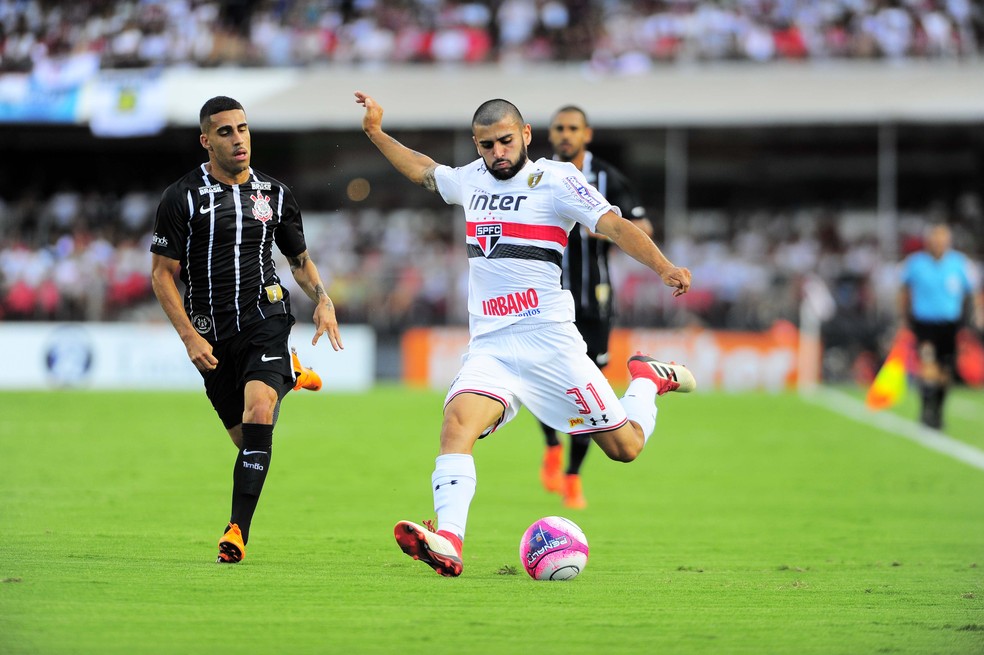 Liziero foi titular do São Paulo contra São Caetano e Corinthians (Foto: Marcos Ribolli)