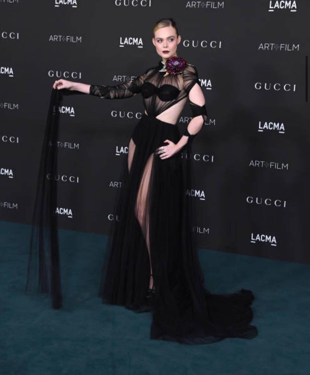 Elle Fanning usa Gucci (Foto: Reprodução/Instagram)